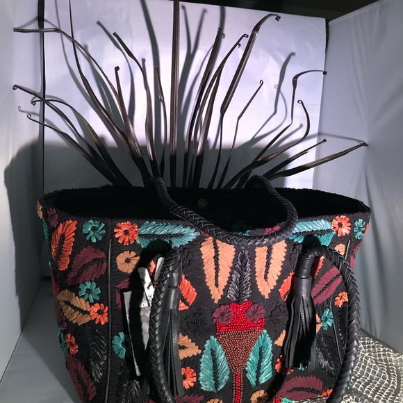 Handcrafted/beaded Brand new luxury bag! - Picture 3 of 3